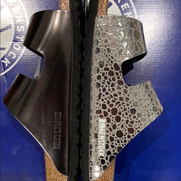 BIRKENSTOCK: REAL V. FAKE PART IV - Picture 15 of 16